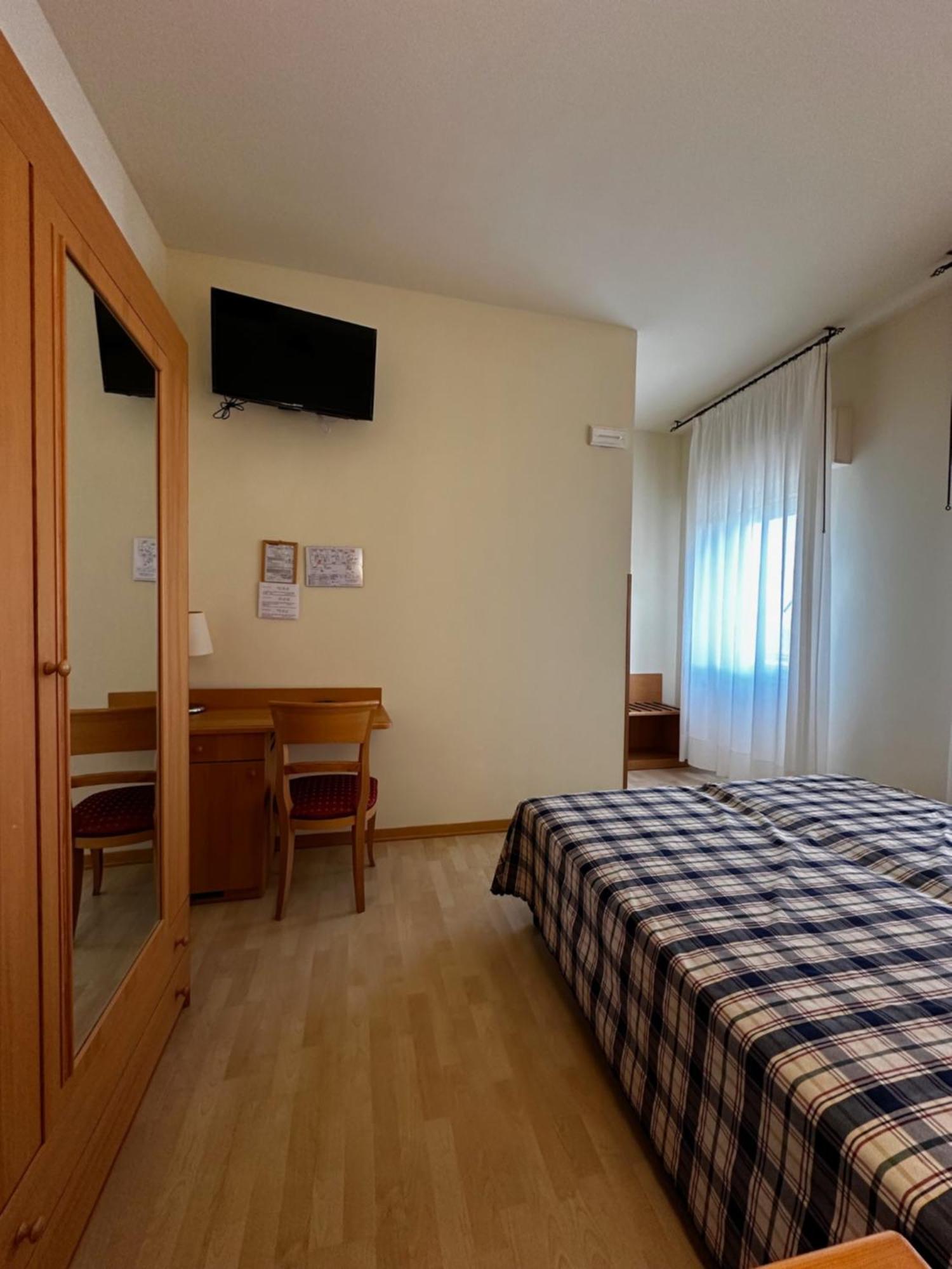 Hotel Ponte Molo Porto Tolle Eksteriør bilde
