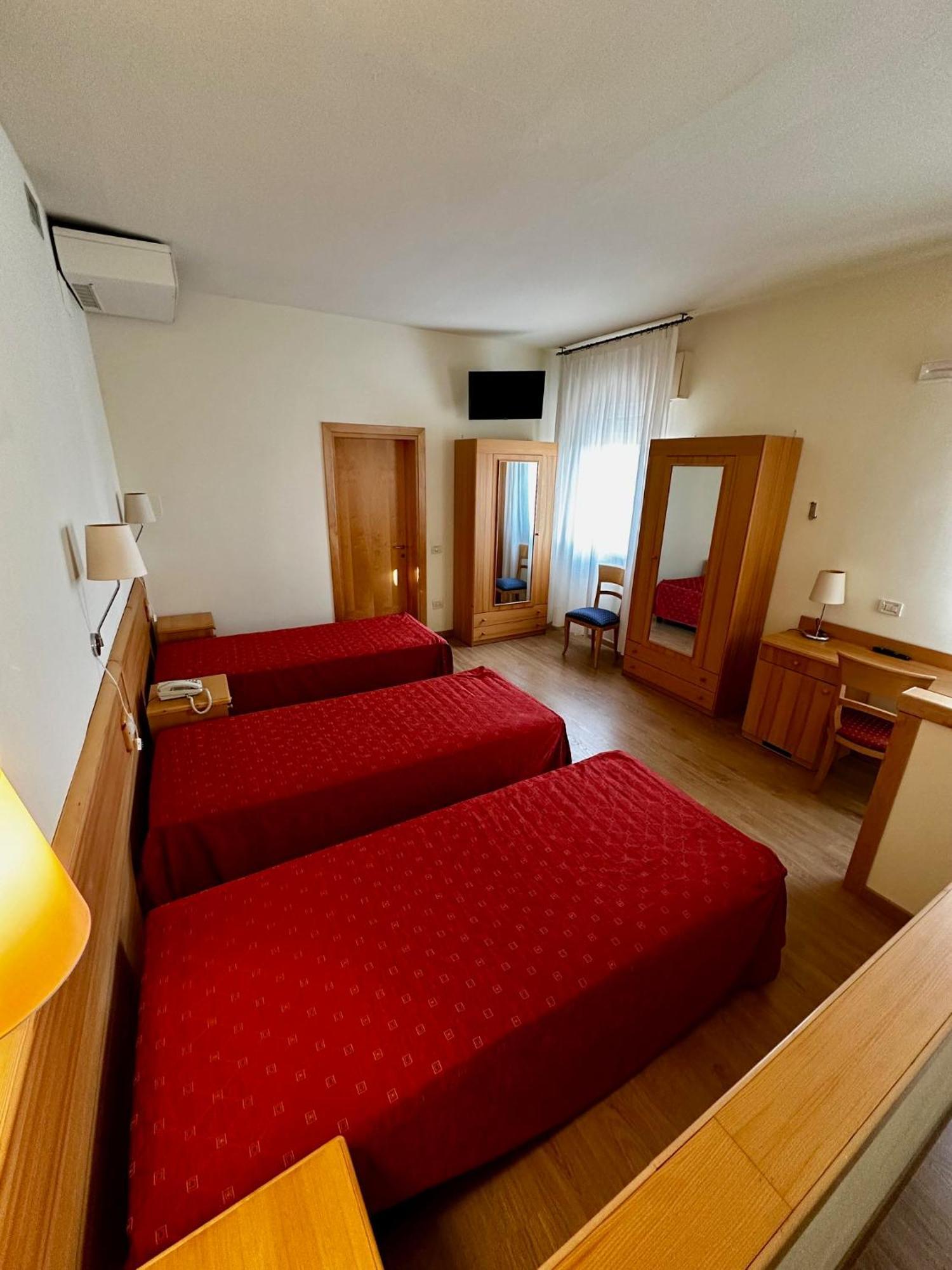 Hotel Ponte Molo Porto Tolle Eksteriør bilde