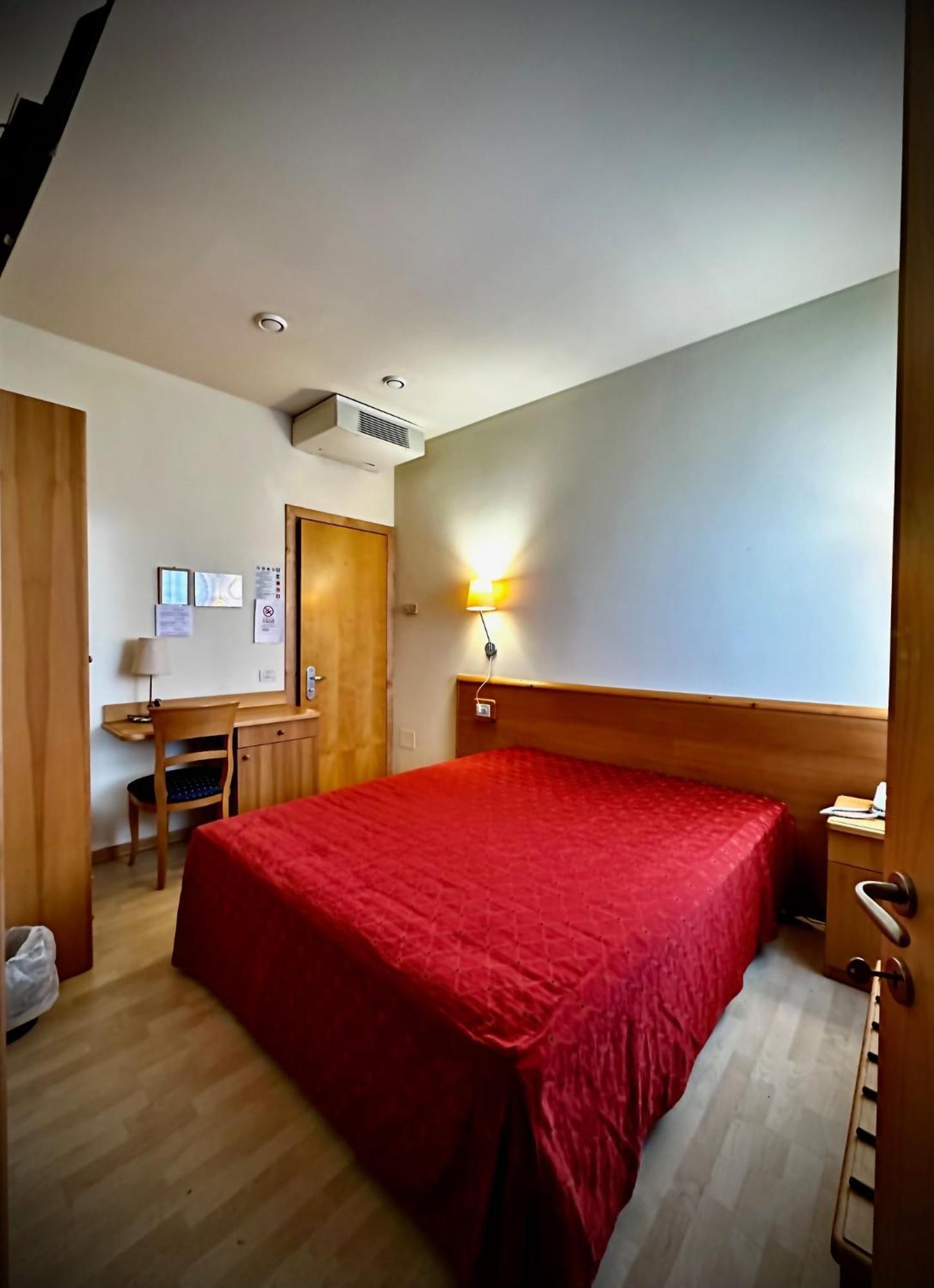Hotel Ponte Molo Porto Tolle Eksteriør bilde